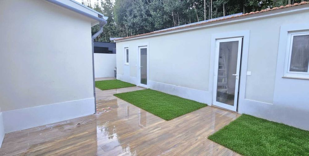 Arrendo Moradia T2 + 2 - Porto