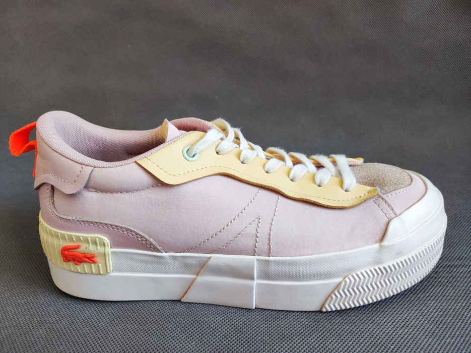 - Lacoste L004 Platform - Sneakersy na platformie r. 40