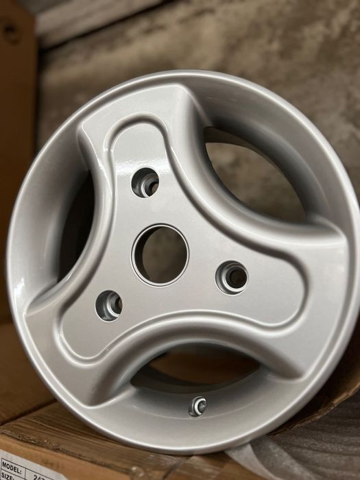 Jantes Novas 13 Renault 4L 3x130