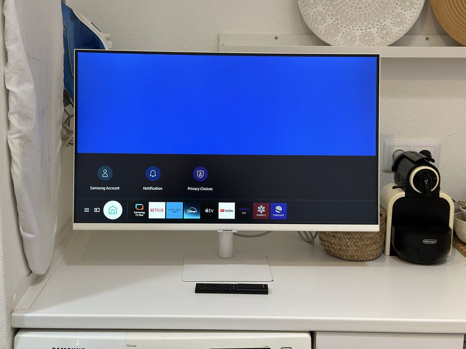 Smart Monitor Samsung M7 4K de 32 polegadas em ótimo estado