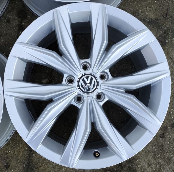 Felgi aluminiowe VW Tiguan T-Roc Passat Sharan 7x18 ET43 5x112