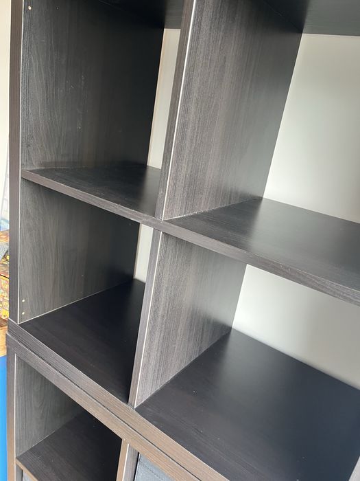 Modulos (2) /prateleiras com caixas pretas (8)