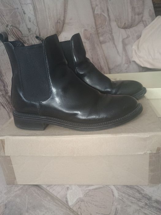 Jesienne skórzane botki R37