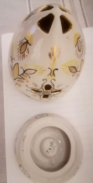 Фарфорове яйце фаберже