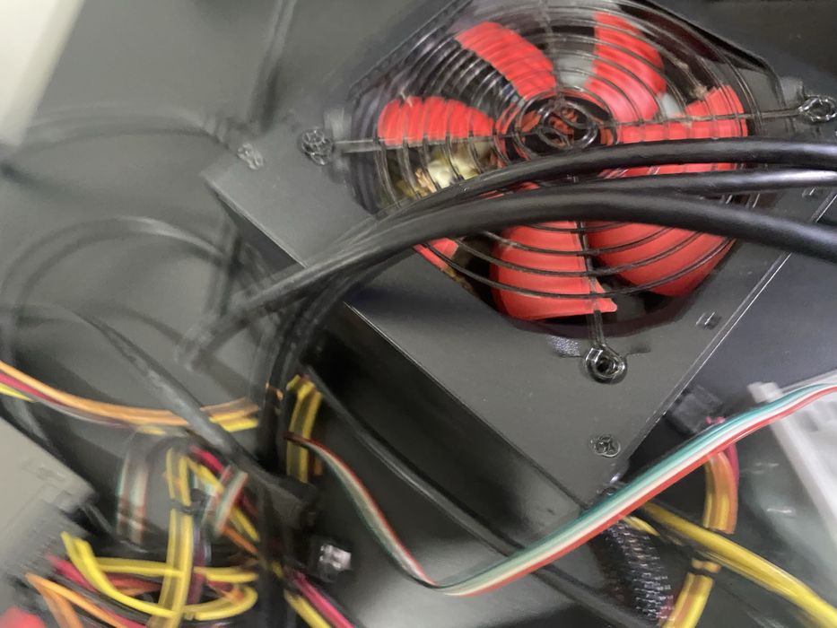 Vendo PC funcional i5 a 8gb RAM sem caixa - ler descrição