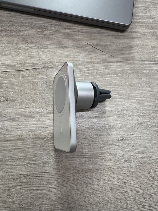 Belkin Cat Vent Mount with Magsafe тримач для авто iPhone