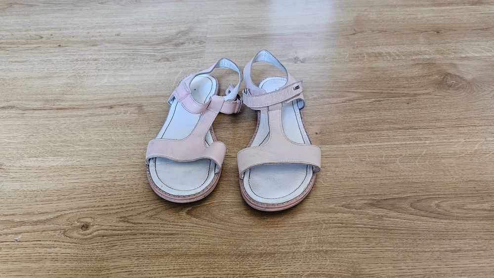 Sandały skórzane Lasocki r36