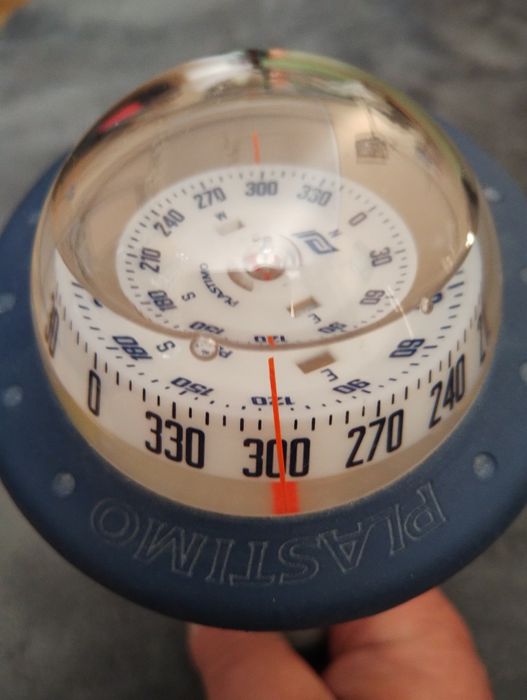 Kompas plastimo IRIS 100