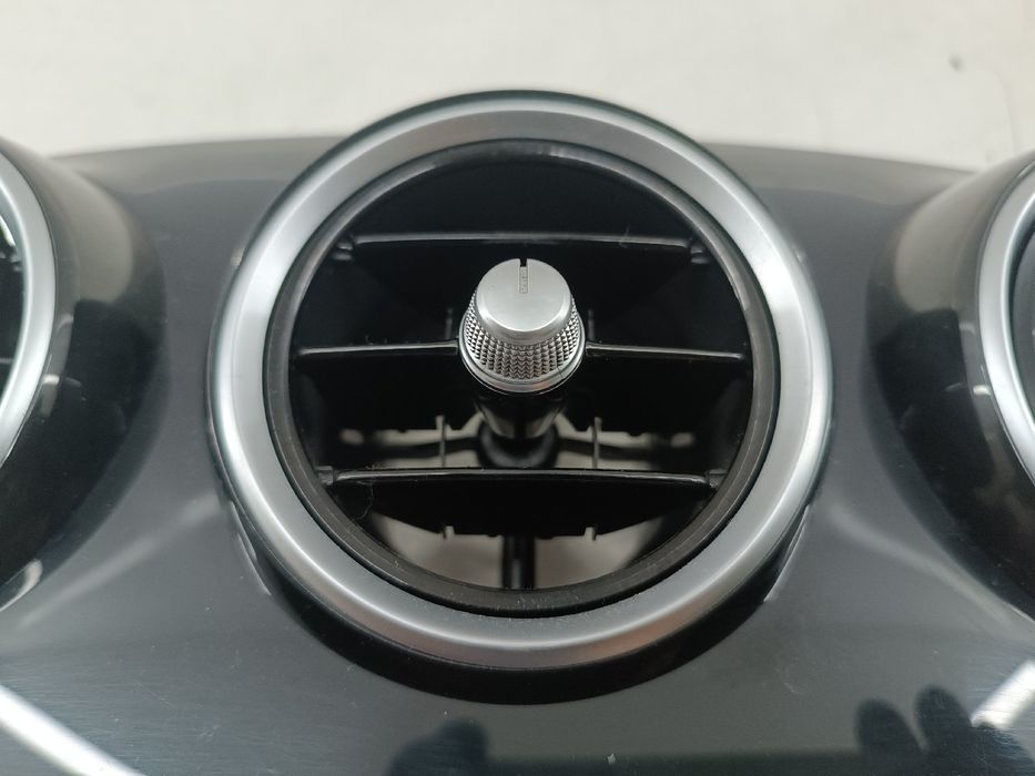 Moldura de consola central - MERCEDES-BENZ C-CLASS (W205) | 13 -