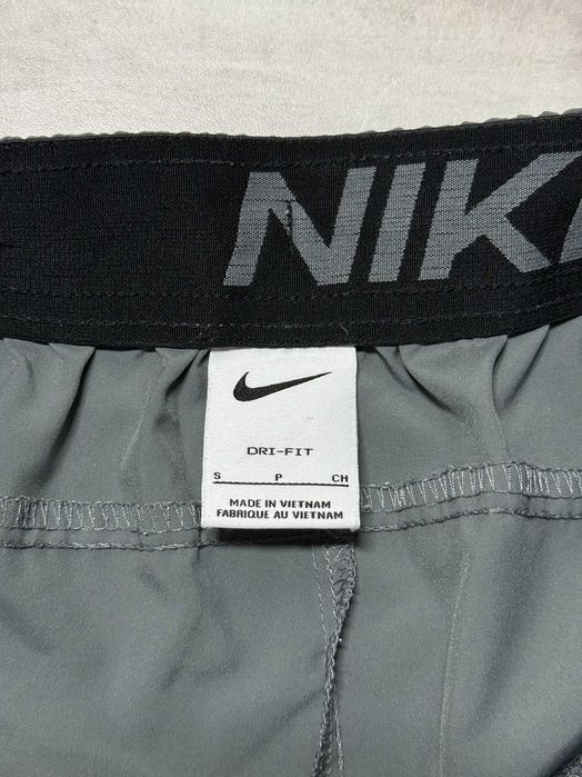 Легкі спортивні шорти nike flex woven shorts s-m