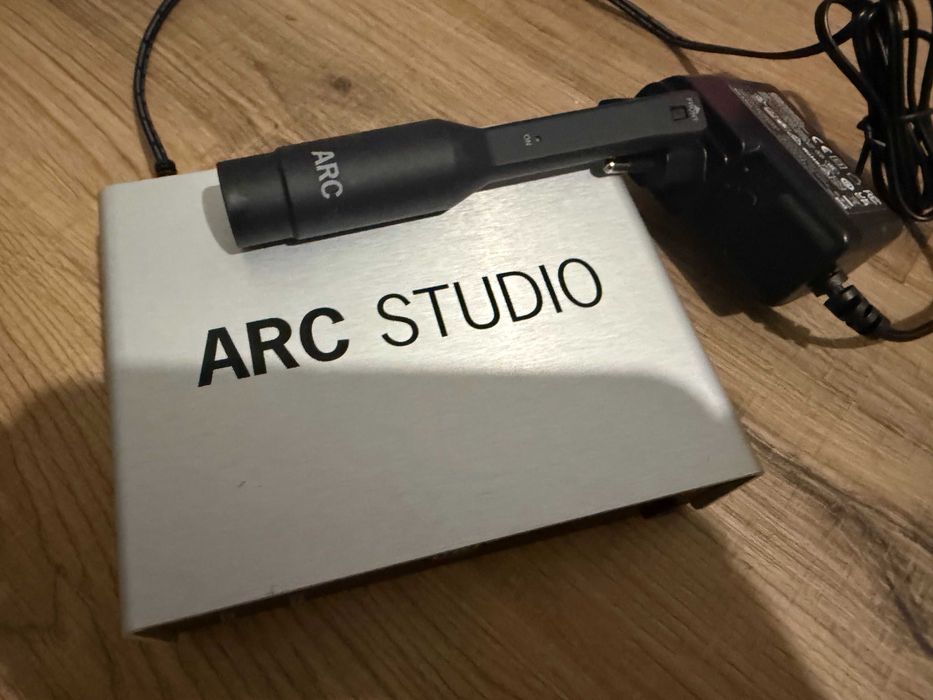 iK Multimedia ARC Studio - Sistema correção de sala completo + licença