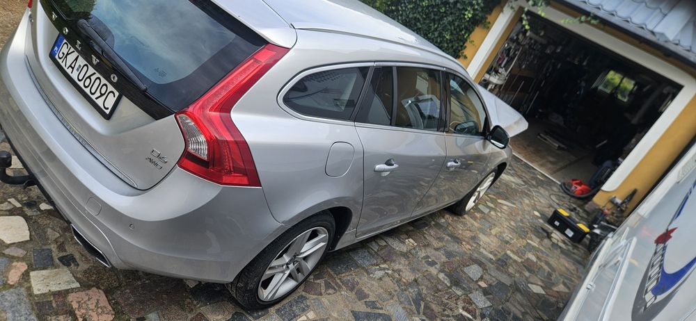 Volvo V60 D6 Plug-In Hybrid Lift 2013 Uszkodzony