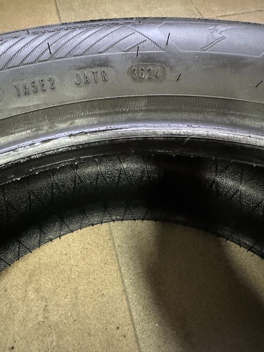 215/55/18_GOODYEAR Efficientgrip Performance 2