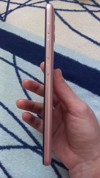 Телефон Моторола Е 40