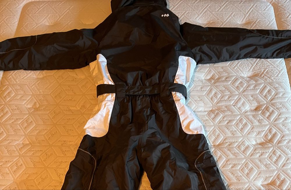 Fato de neve macacão, 100% impremeável, com pouco uso