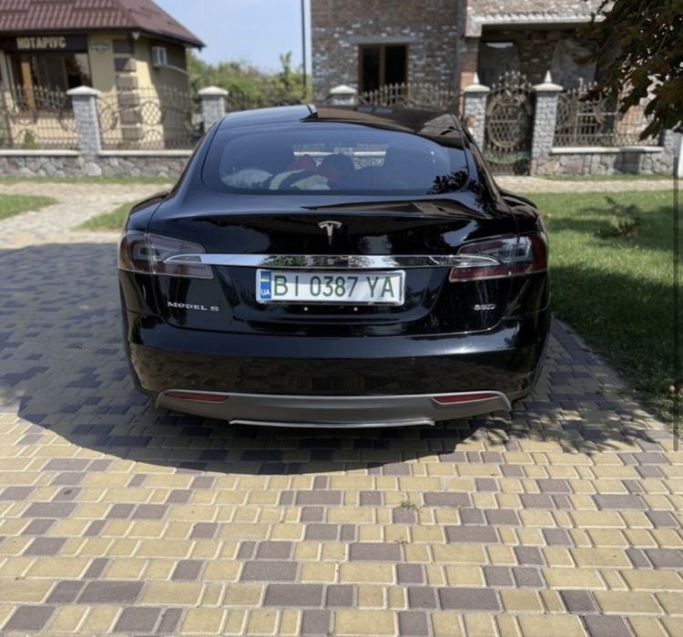 Продам Тесла Tesla model S