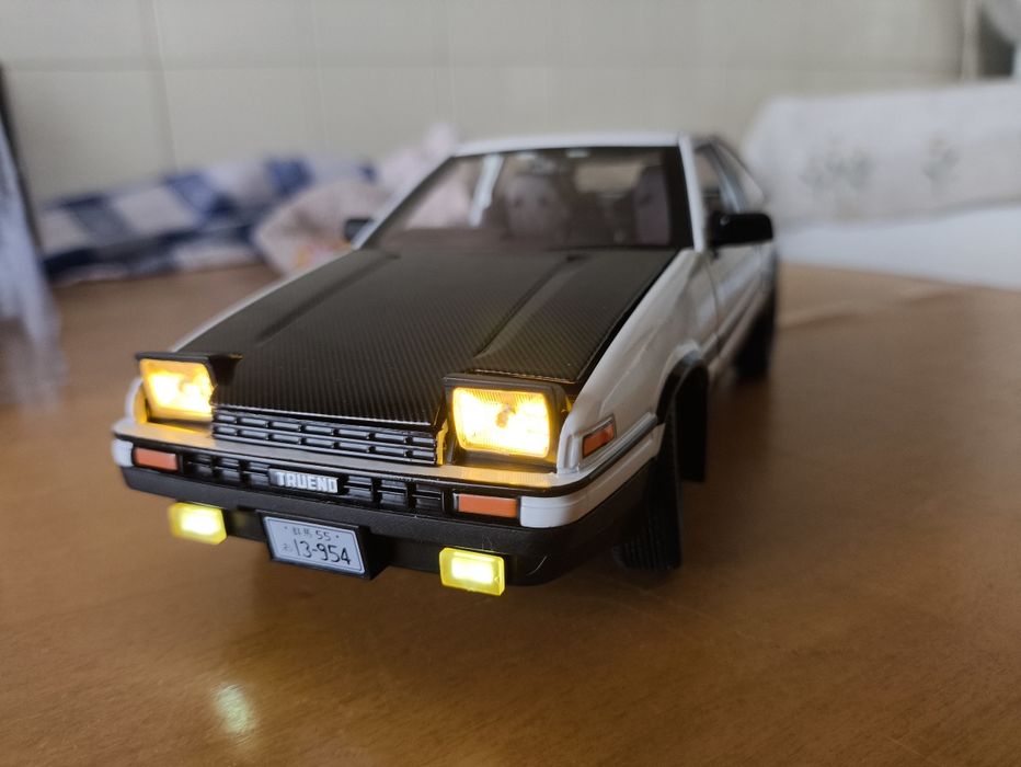 Toyota AE86 Trueno Panda 1/24 Initial D