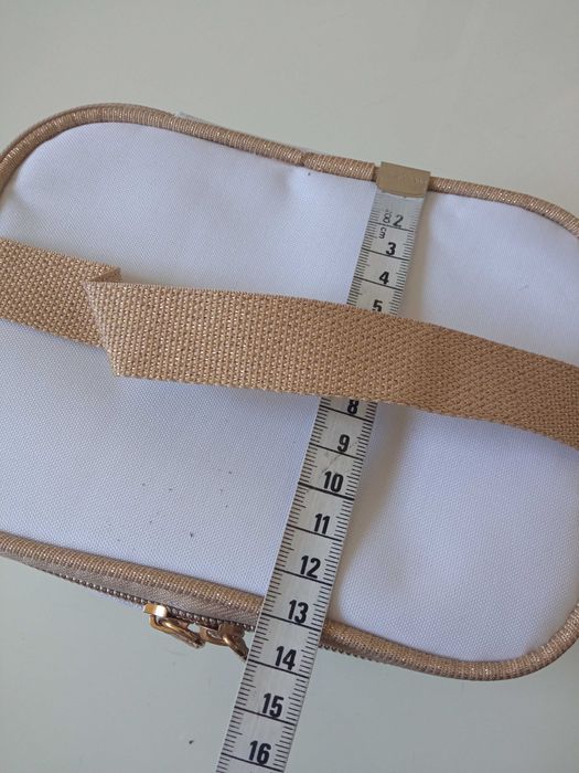 Yves Rocher biało złota kosmetyczka kuferek