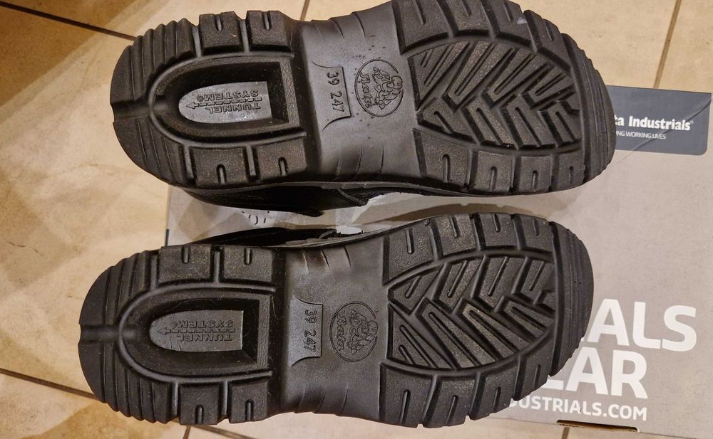 Nowe buty robocze Bata r.  39