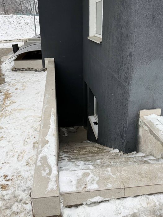 Оренда 115 кв цоколь Новобудова