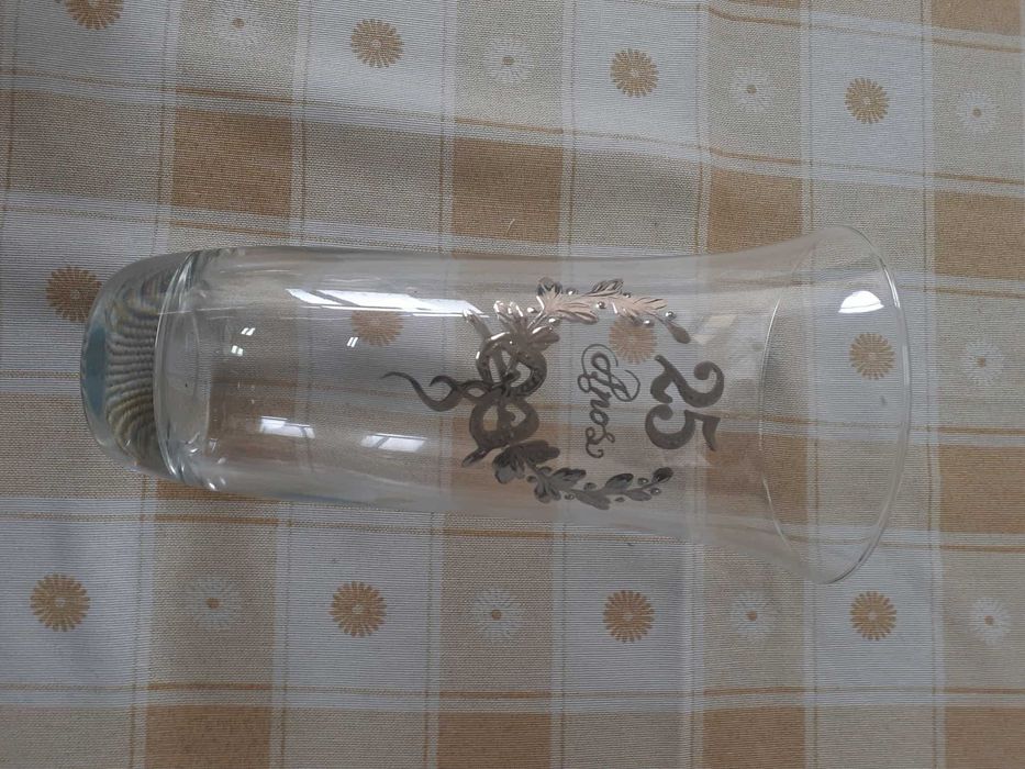 Jarra nova "Bodas de Prata" para desocupar. 20€