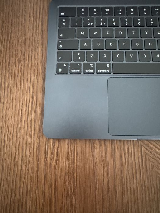 MacBook Air 13” M3 2024 8GB - Como Novo