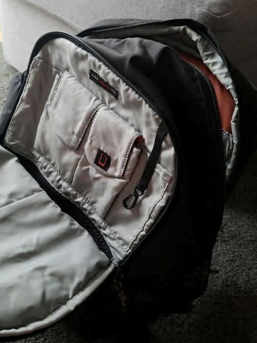 Mochila Fotográfica Lowepro CompuDay Photo 250 – 35€