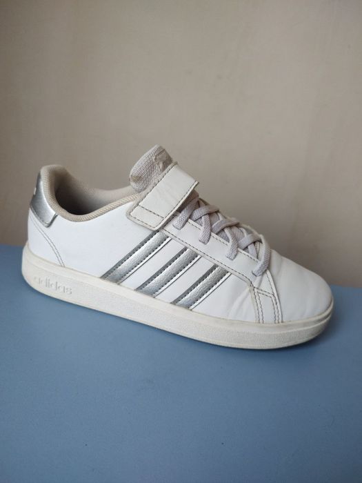 Кросовки Adidas 34p мокасини хайтопи кросівки