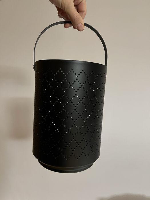 Czarny lampion metalowy URSKILJA IKEA 22cm