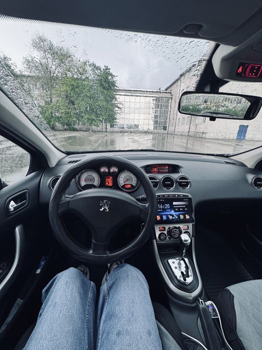 Peugeot 308 2008 року