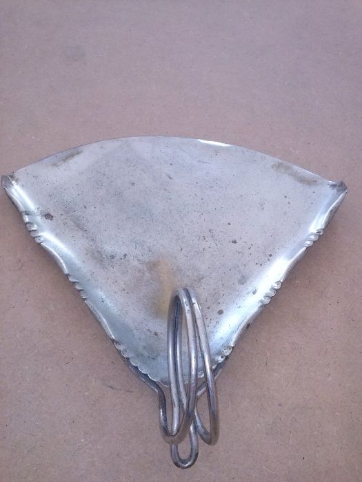 Pá decorativa em metal