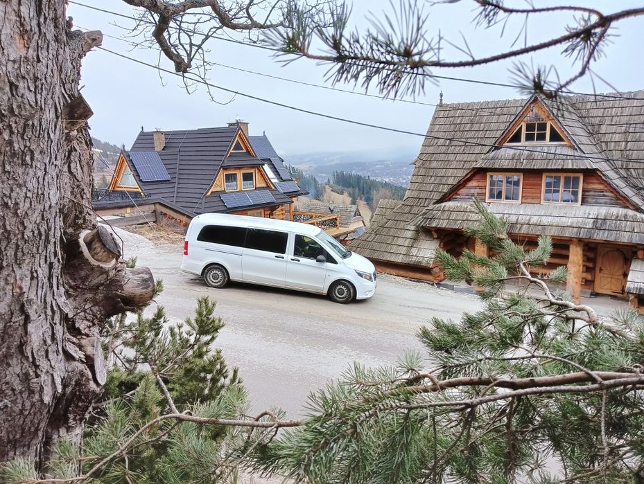 Wynajem busa 9 osobowego Mercedes Vito