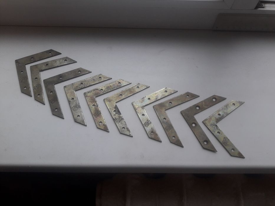 Уголок металлический 10×10 см