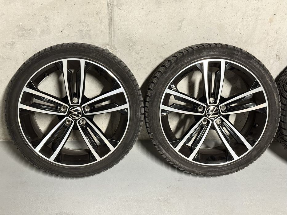 Komplet koł R18 VW 7.5J318H2 ET49 + 225/40 Nokian 2020 r. 6mm