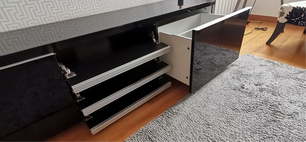 Movel / aparador de TV