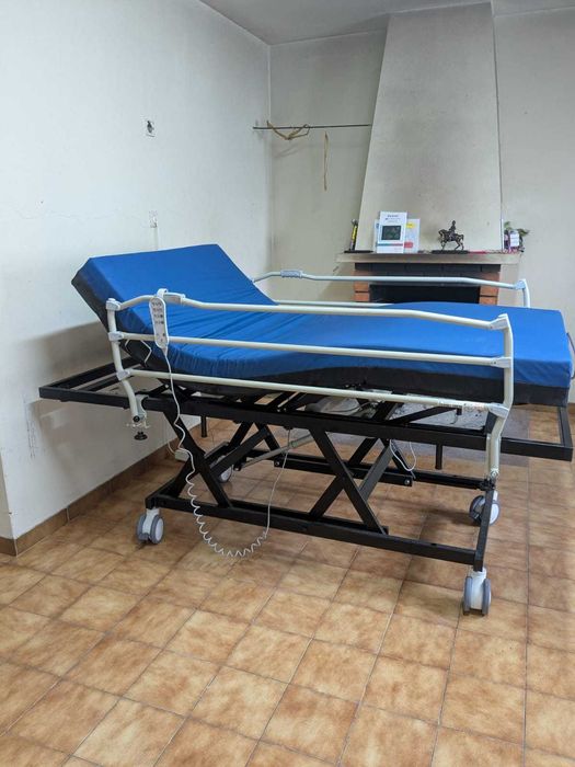Cama articulada elétrica c/ elevador + colchão anti-escaras