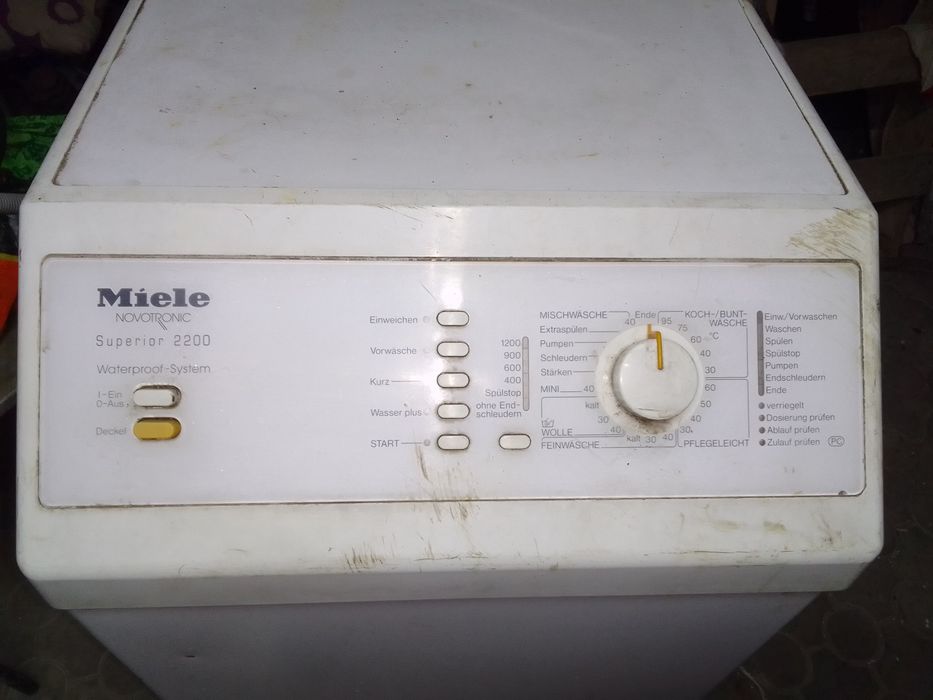 Продам пральну машину Miele w151