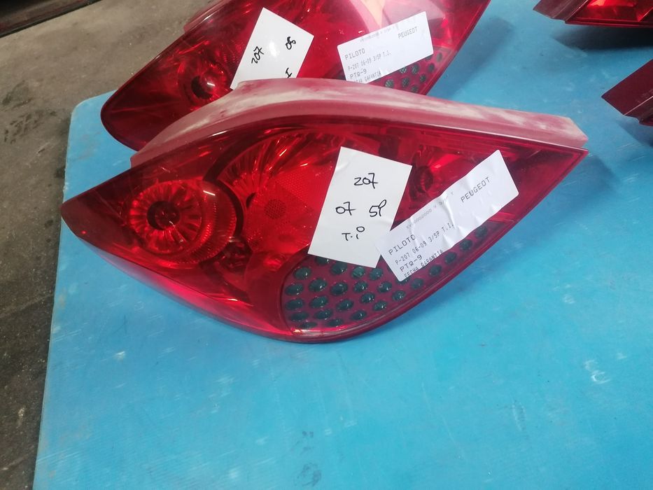 Farolins traseiros peugeot 207