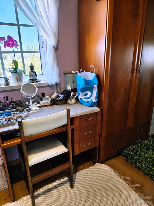 Quarto completo em ótimo estado