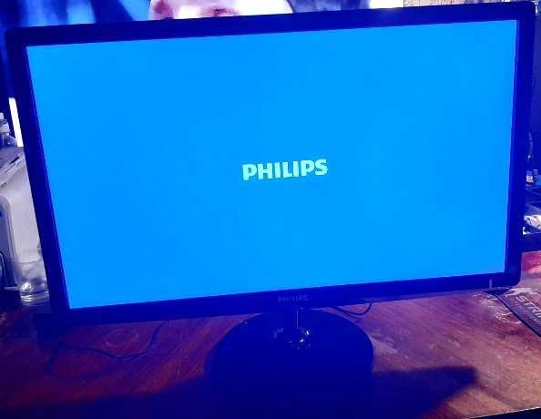 Монітор 24" Philips 247E6QDAD - універсальний Б/У