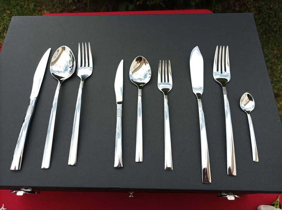 CRISTEMA ISTAMBUL-Faqueiro Inox 1 8/10-130 pçs com embalagem