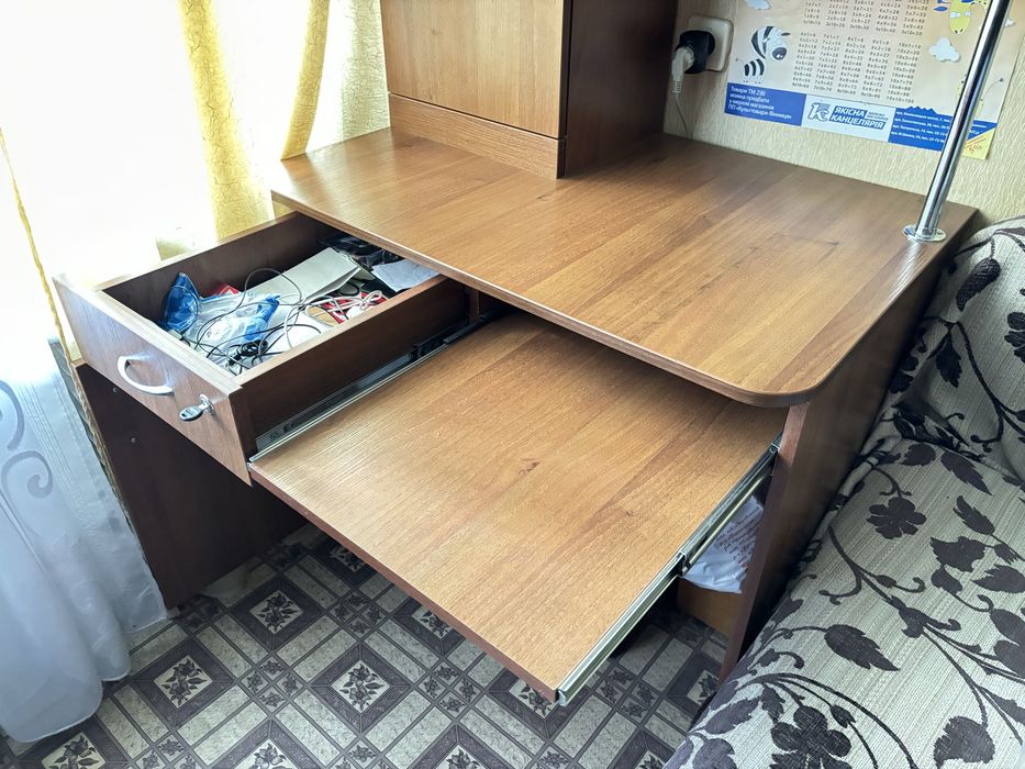 Шкаф стол для уроков