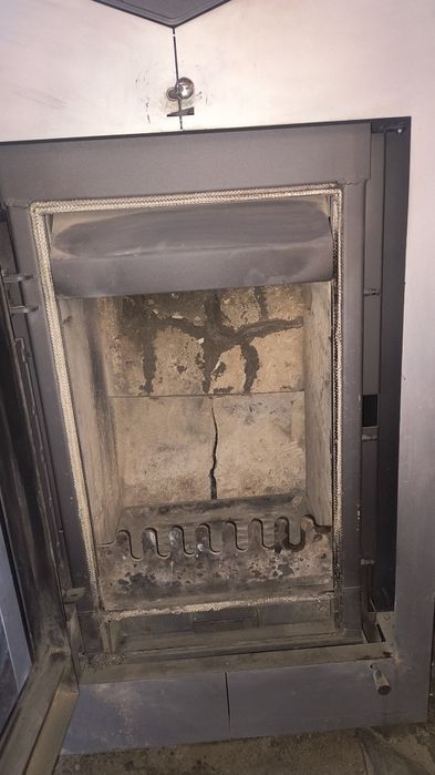 Камін під окремий витяжний канал