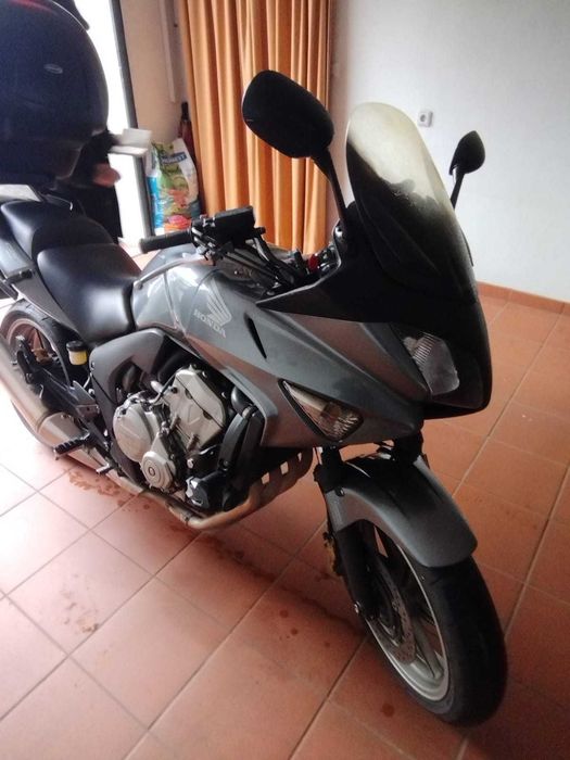 Moto Honda CBF 600SA