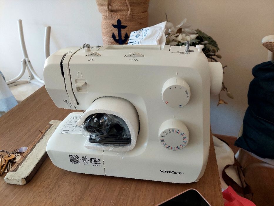 Máquina de costura silvercrest