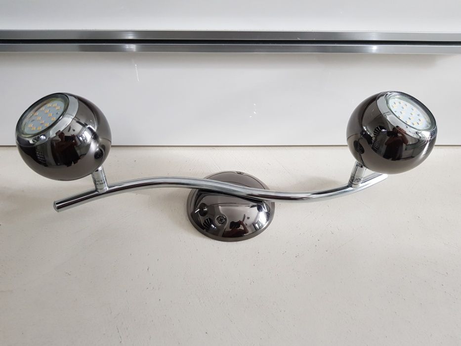 Nowoczesna lampa LED stan idealny