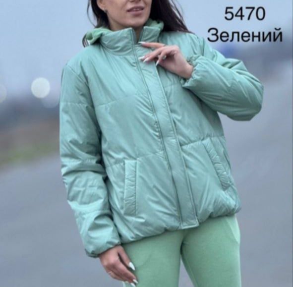 Жіночий спортивний костюм