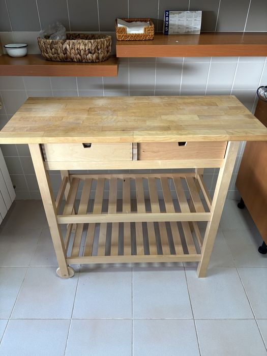 Mesa de apoio para a  cozinha