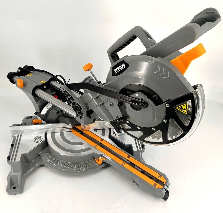 ukośnica przesuwna titan ttb794msw 1500w 210mm