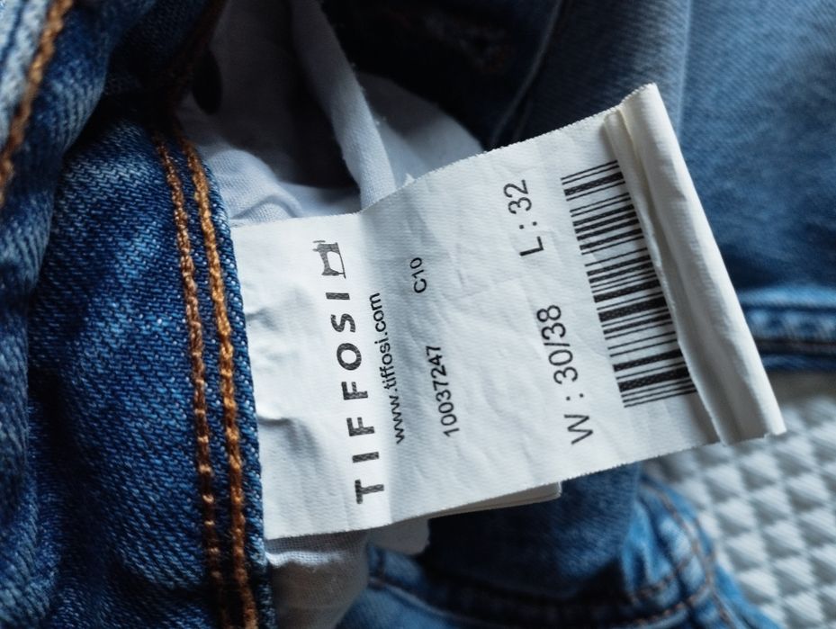 Calças Tiffosi Novas